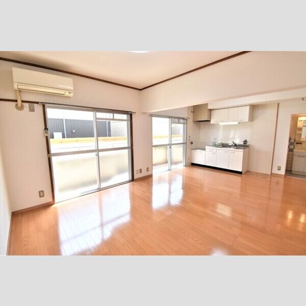 居室・リビング (LDK13帖)