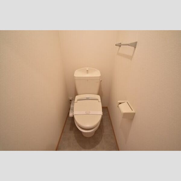 トイレ (温水洗浄暖房便座)