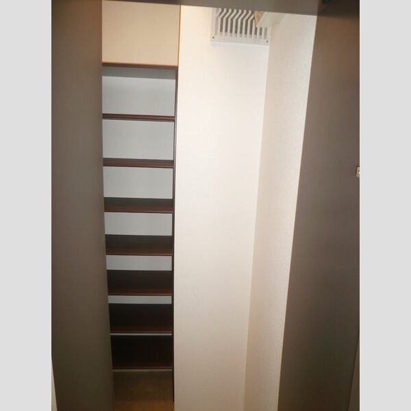 玄関 (玄関収納)