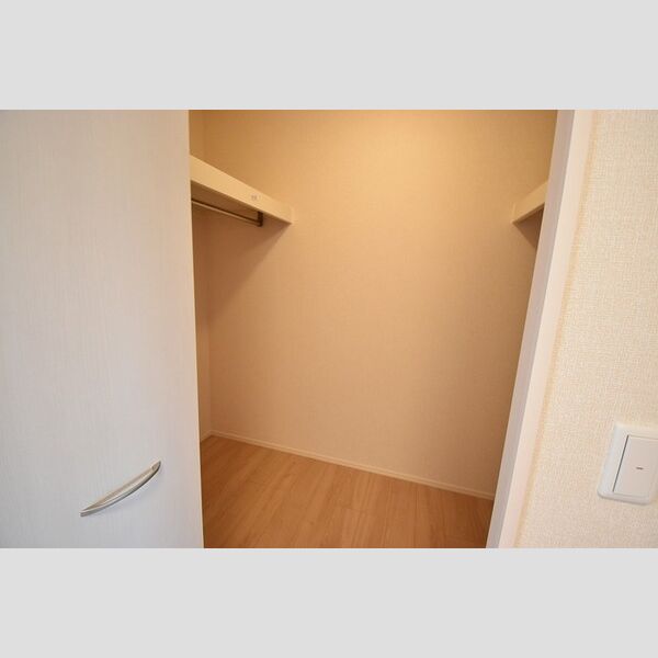 収納 (ウォークインクローゼット)