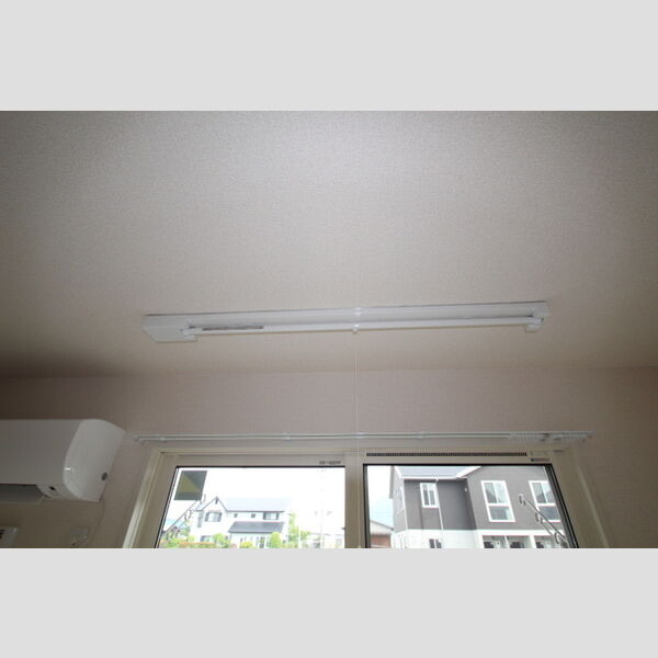 その他 (室内物干し)