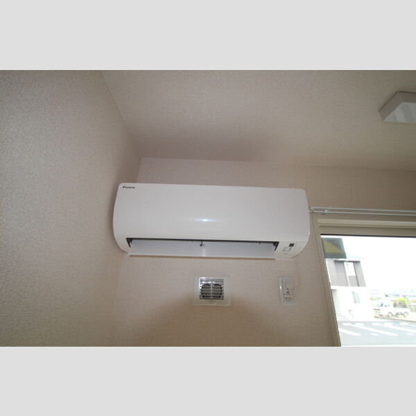 その他設備 (エアコン)