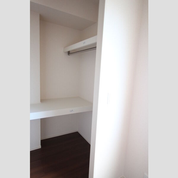 収納 (ウォークインクローゼット)