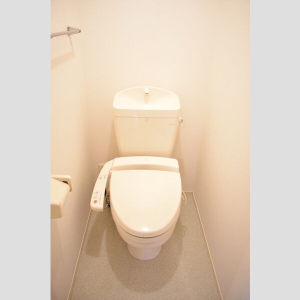 トイレ (温水洗浄暖房便座)
