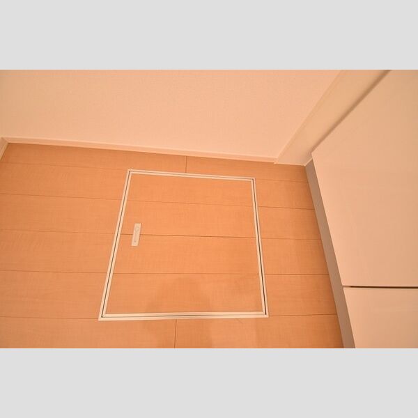 その他 (床下収納)