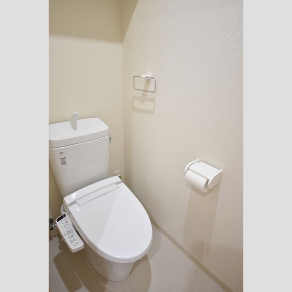 トイレ (温水洗浄暖房便座)