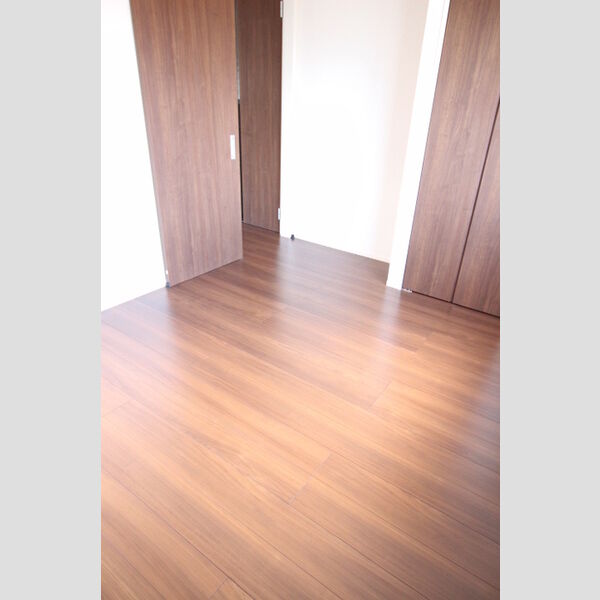 その他 (北東側洋室5.7帖)