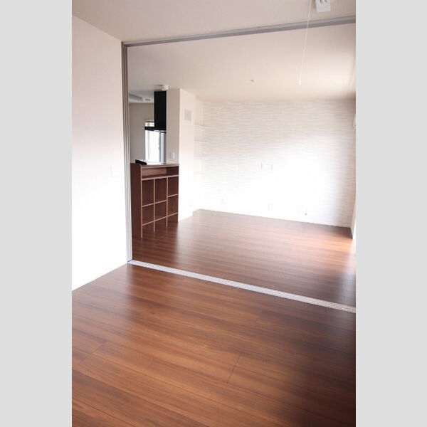 居室・リビング (LDK12.1帖　洋室4.5帖)