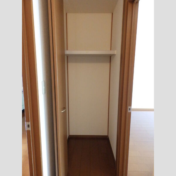 収納 (物入)