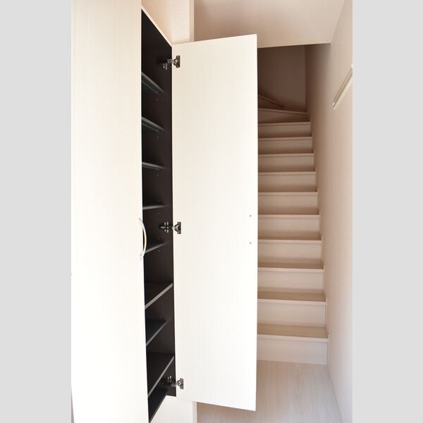 玄関 (シューズボックス)