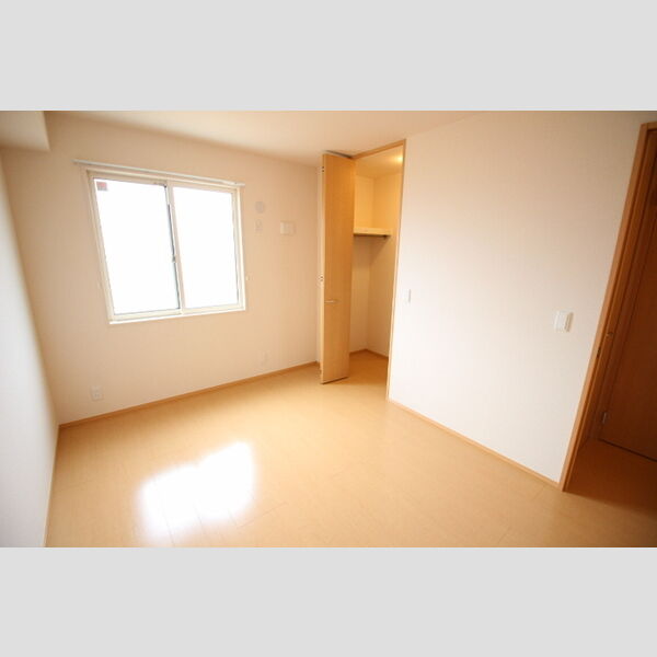 その他 (北側洋室)