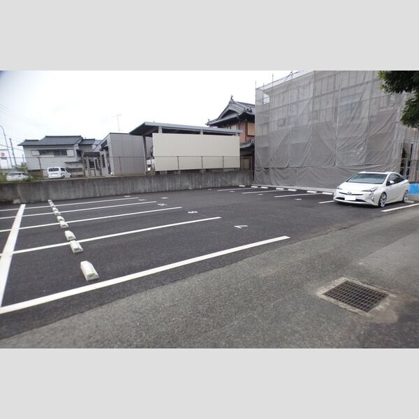 駐車場 (駐車場)