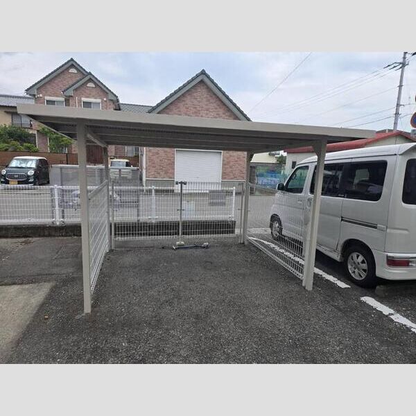 現地周辺 (駐輪場)