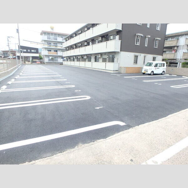 駐車場 (駐車場)