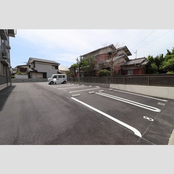 駐車場 (駐車場)