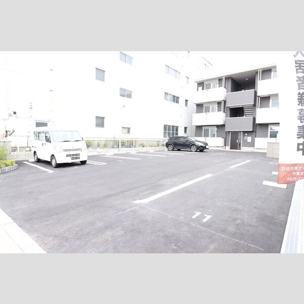 駐車場 (駐車場)