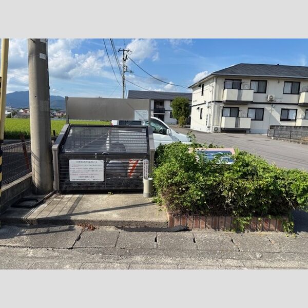 現地周辺 (ゴミ置場)