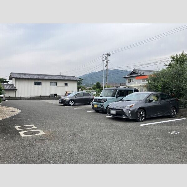 駐車場 (駐車場)