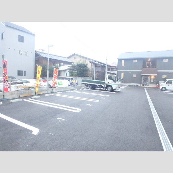 駐車場 (駐車場)