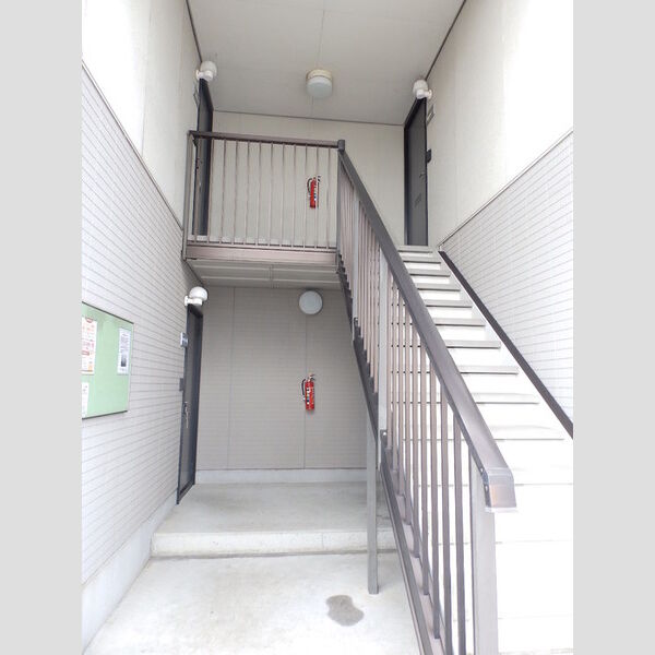 エントランス (エントランス)