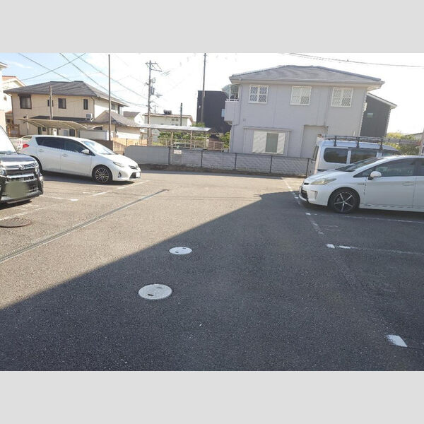 駐車場 (駐車場)