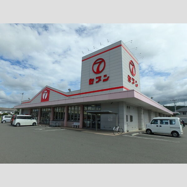 現地周辺 (セブン石井店)