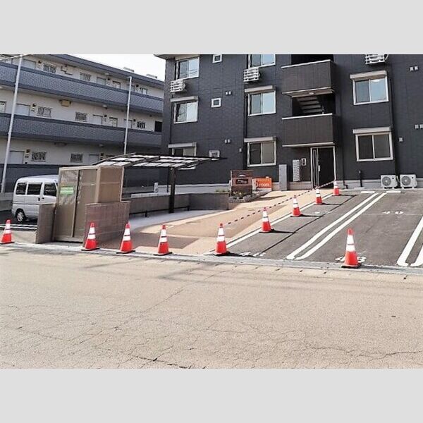 現地周辺 (駐輪場)