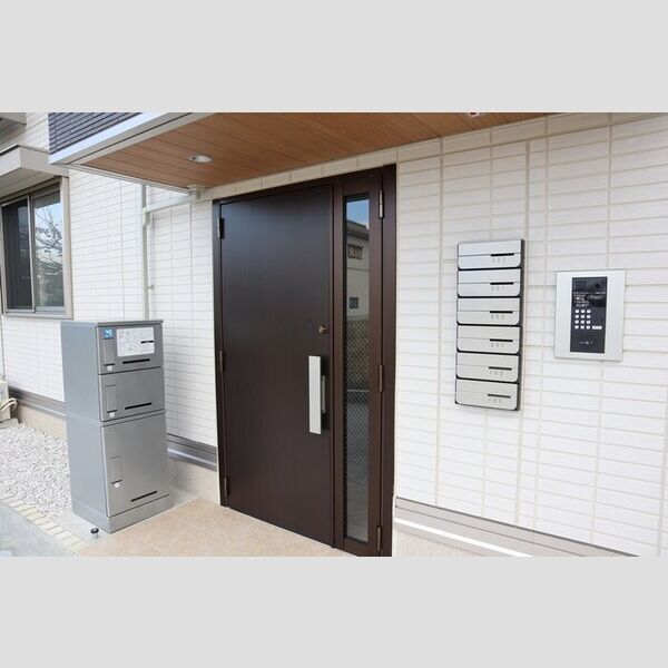 エントランス (エントランス(東側))