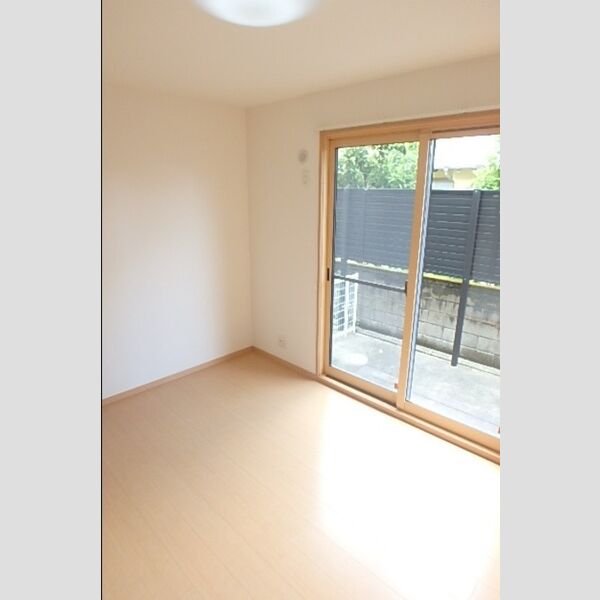 その他 (洋室6帖)