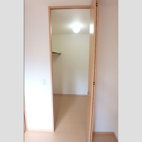 収納 (ウォークインクローゼット)