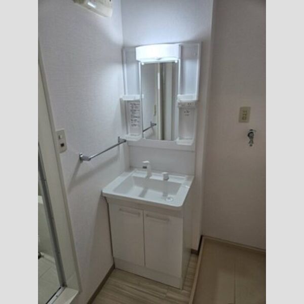 洗面所 (洗髪洗面化粧台)