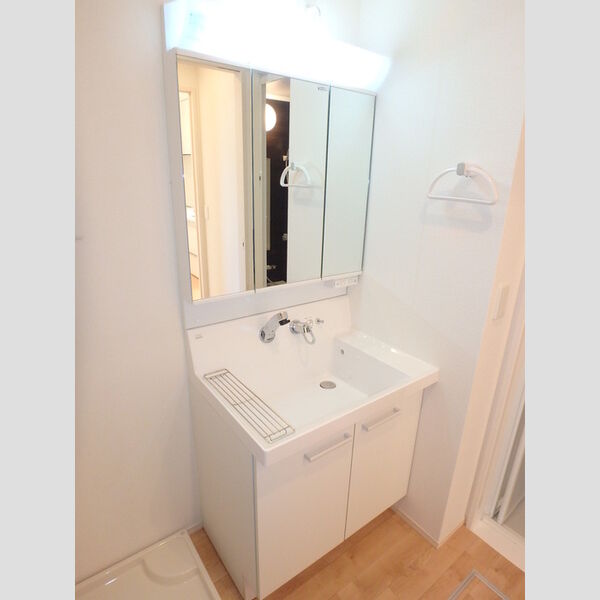 洗面所 (洗髪洗面化粧台)