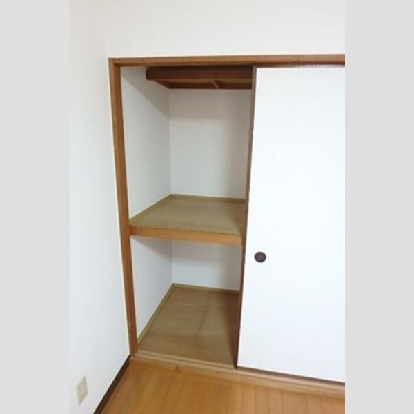 収納 (物入)