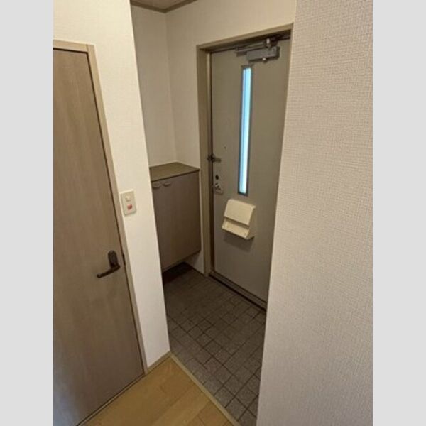 玄関 (玄関)