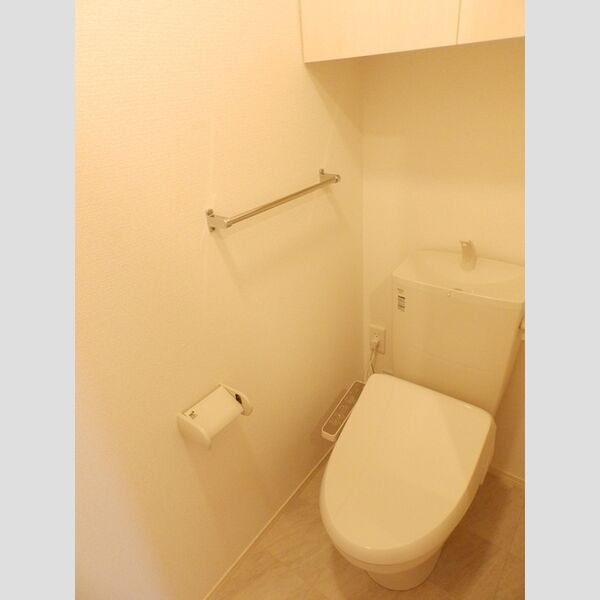 トイレ (温水洗浄暖房便座)