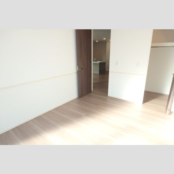 その他 (洋室6帖)