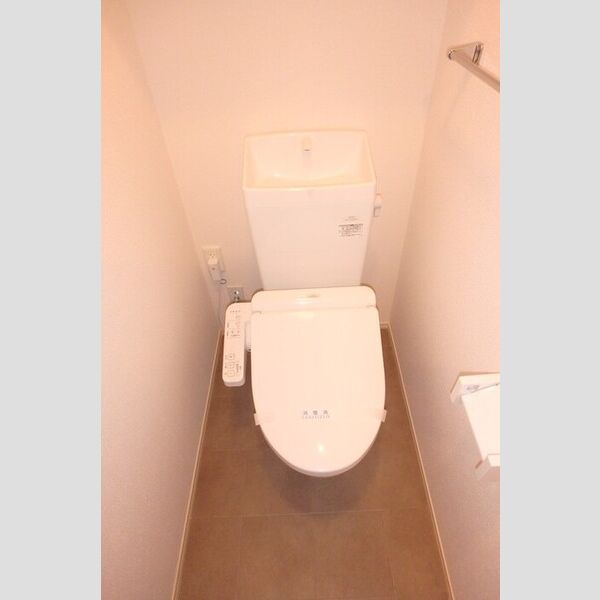 トイレ (温水洗浄暖房便座)