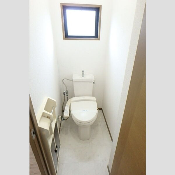 トイレ (温水洗浄暖房便座)