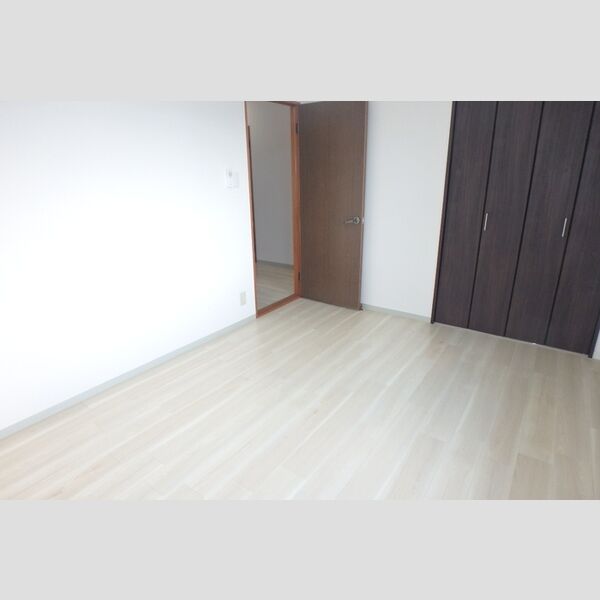 その他 (北西洋室6.0帖)