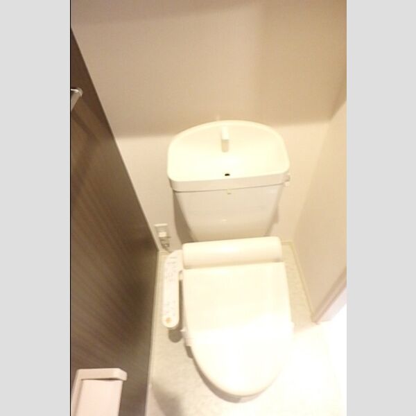 トイレ (温水洗浄暖房便座)