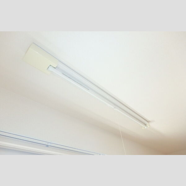 その他 (室内物干し)