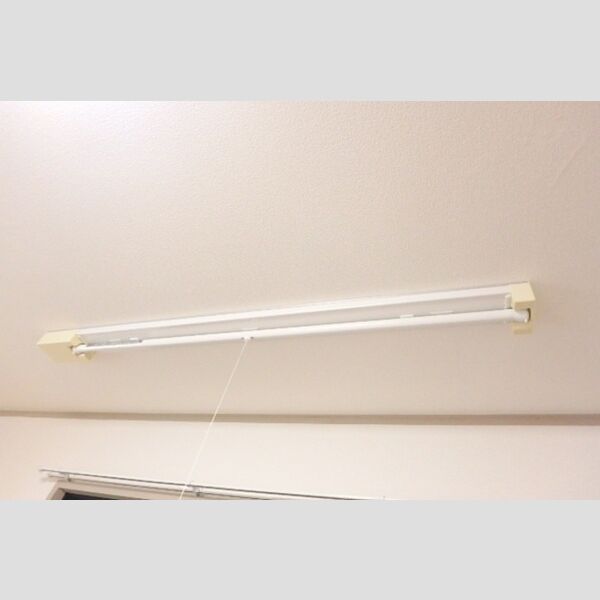 その他設備 (室内物干し)