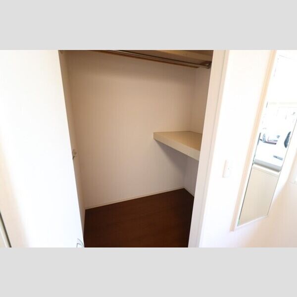 収納 (ウォークインクローゼット)