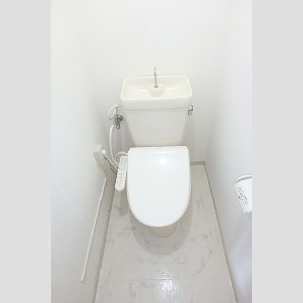 トイレ (温水洗浄暖房便座)