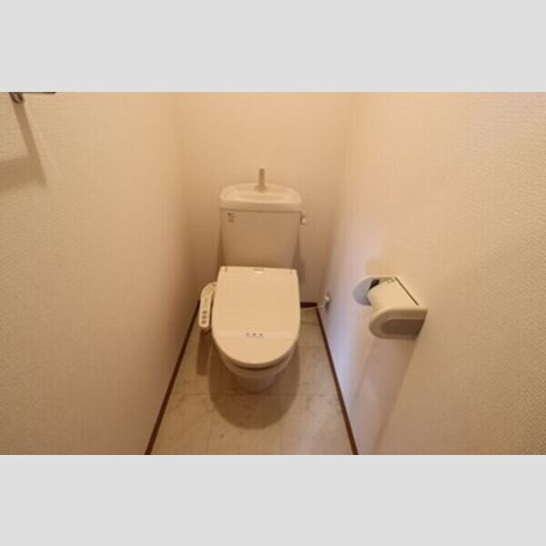 トイレ (温水洗浄暖房便座)