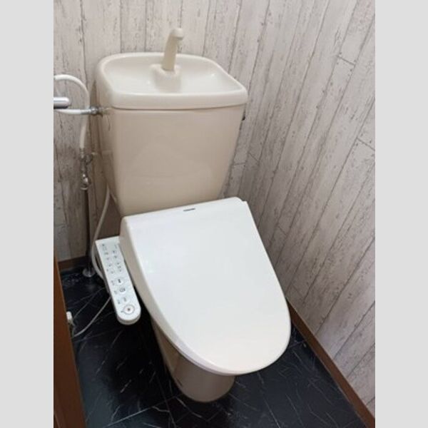 トイレ (温水洗浄暖房便座)