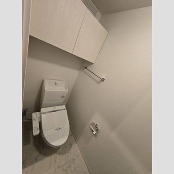 トイレ (温水洗浄暖房便座)