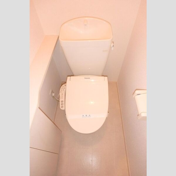 トイレ (温水洗浄暖房便座)