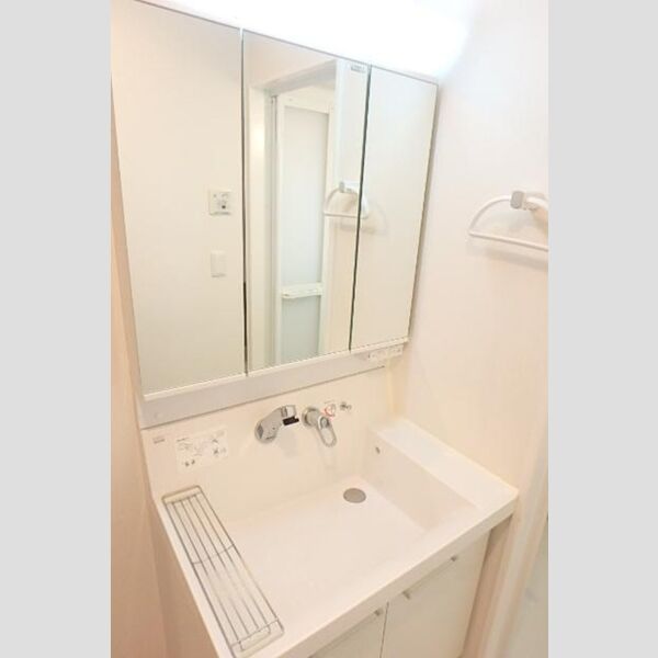 洗面所 (洗髪洗面化粧台)