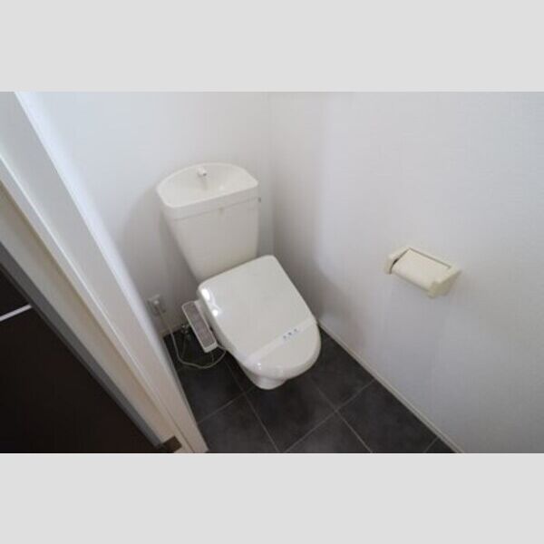 トイレ (温水洗浄暖房便座)